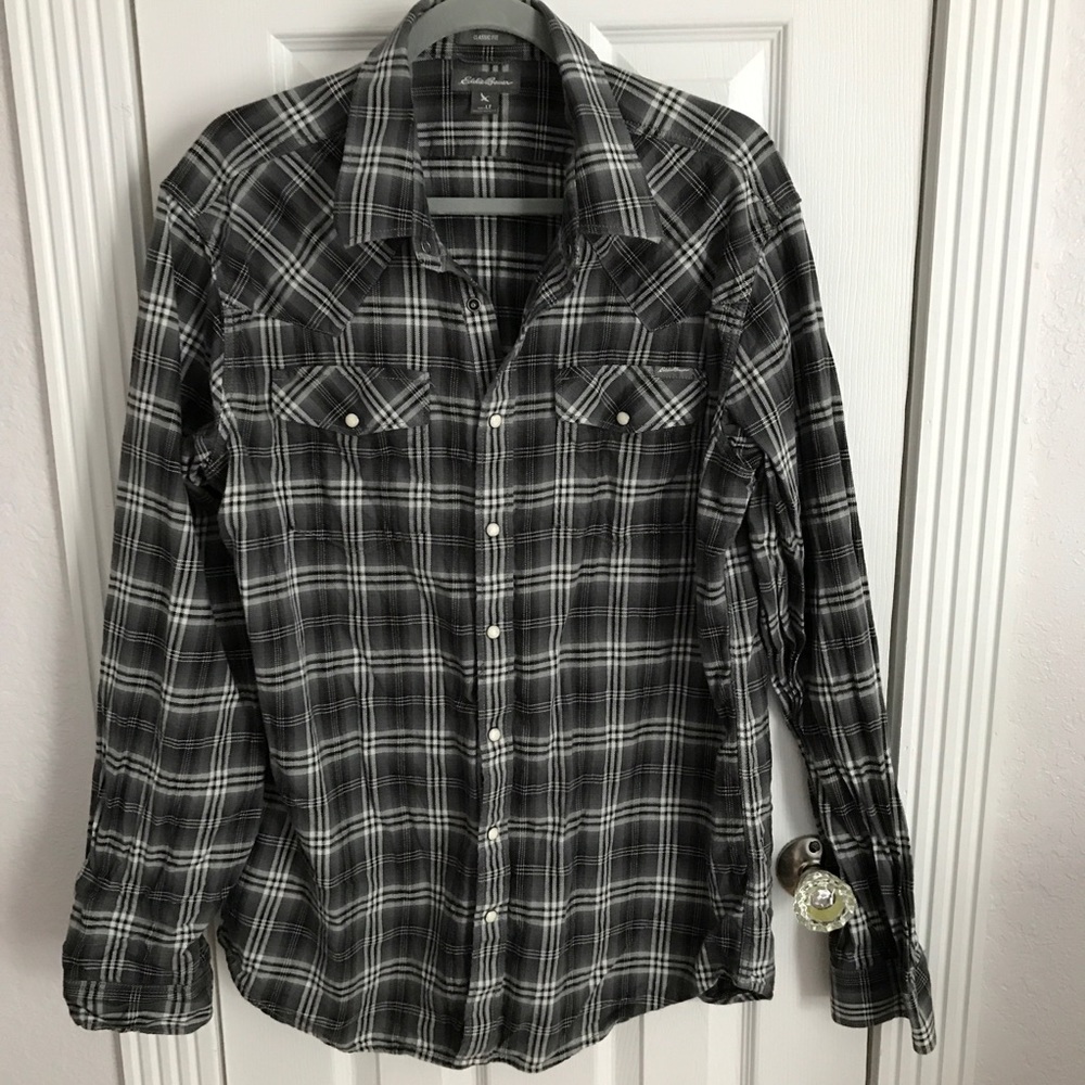 Men’s plaid shirt